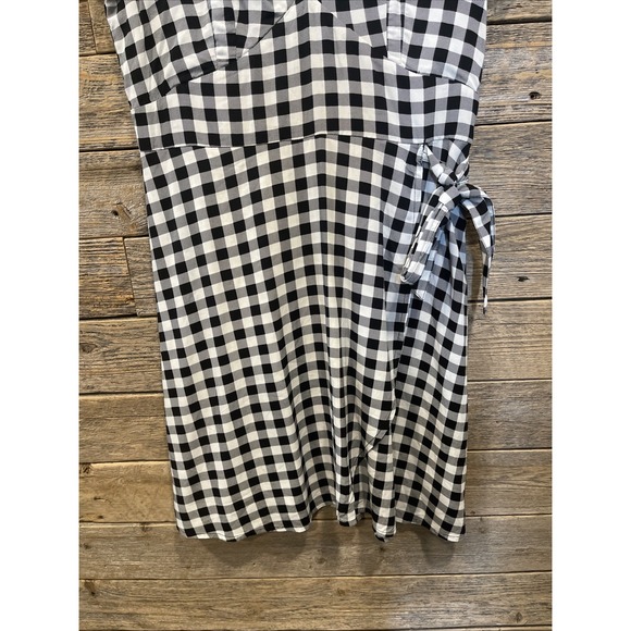 NWT Abercrombie & Fitch Dress Women's Size S Black/White Checkered Fit & Flare‎ - Picture 2 of 12